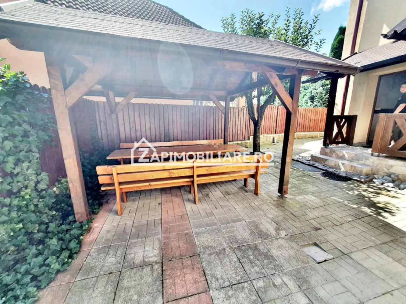 Spatiu de birouri 4 camere, zona Tribunal,100 mp - De închiriat spațiu de birouri situat la parter, 4 camere ,1 baie, 1 office,1 terasă cu foisor ,situat în zona Tribunal,ideal pentru birou Notarial, Avocatură, sedii firme, punct de lucru, birouri,cabinet medical, salon ,
Spațiul se închiriază la prețul de 1.000 euro.negociabil
Comisionul perceput este de 50% din valoarea primei chirii.Și se percepe o singură dată!
Acest anunț nu corespunde cerințelor tale? Sună la numărul afișat în anunț și unul dintre agenții noștri te va ajuta cu alte oferte personalizate în funcție de cerințele tale.
