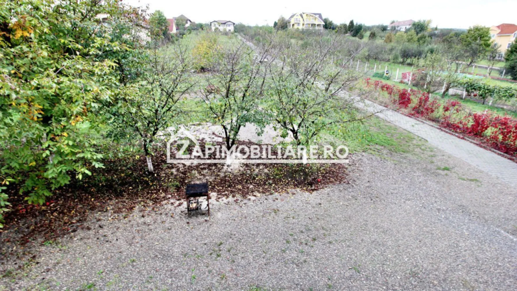 Cazare muncitori 10 camere,3 bucătării,5 băi,10.000 mp teren