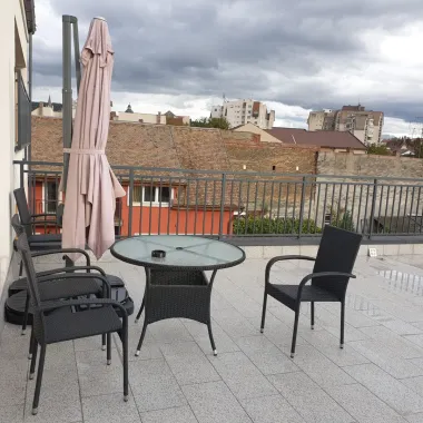 Spațiu de birouri de 95 mp + terasa 90 mp zona Centrala