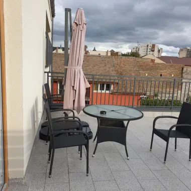 Spațiu de birouri de 95 mp + terasa 90 mp zona Centrala
