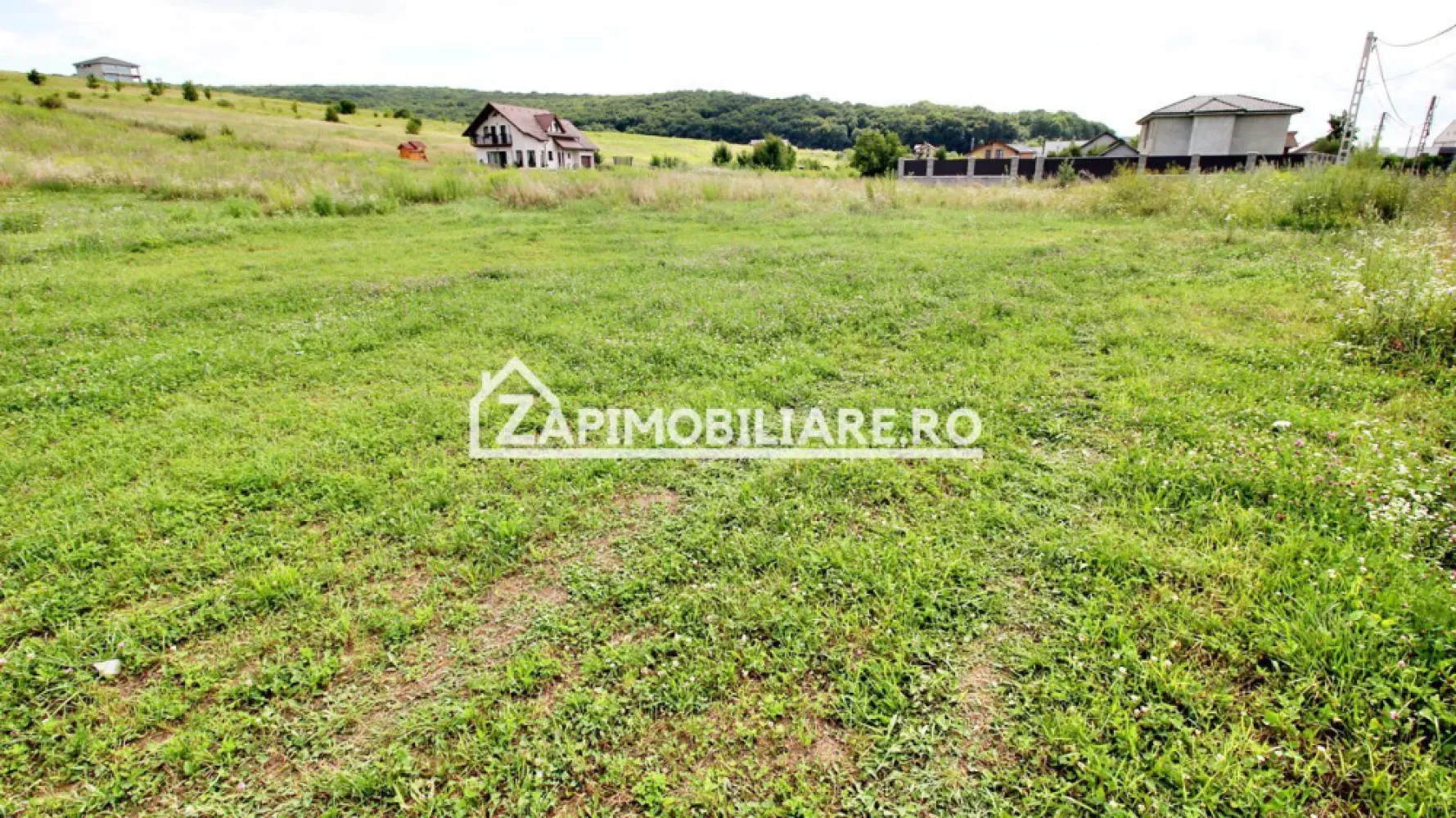 Teren 6.800mp teren cu deschidere de 100 m la drum asfaltat - Vă oferim spre vânzare un teren cu suprafața de 6.800 mp. situat în Livezeni cu deschidere de 100 m la strada Paraului
Contact 0774048706 Bogdan
Descriere:
- toate utilitățile langă teren 
- disponibile 1 parcelă de 11.800 mp teren la pretul de 50 euro mp
Cei interesați pot achiziționa terenul de 6.8000 mp la prețul de 340.000 EURO comision ZERO.
Dacă vă place această ofertă - sau pentru alte informații sunați la numărul de contact din anunț! 0774048706 Bogdan
Compania Zap Imobiliare vă pune la dispoziție toate informațiile, actele și documentele necesare alături de asistență și consiliere permanentă până la finalizarea achiziției imobiliare. Ne dorim să îți oferim cea mai plăcută experiență.