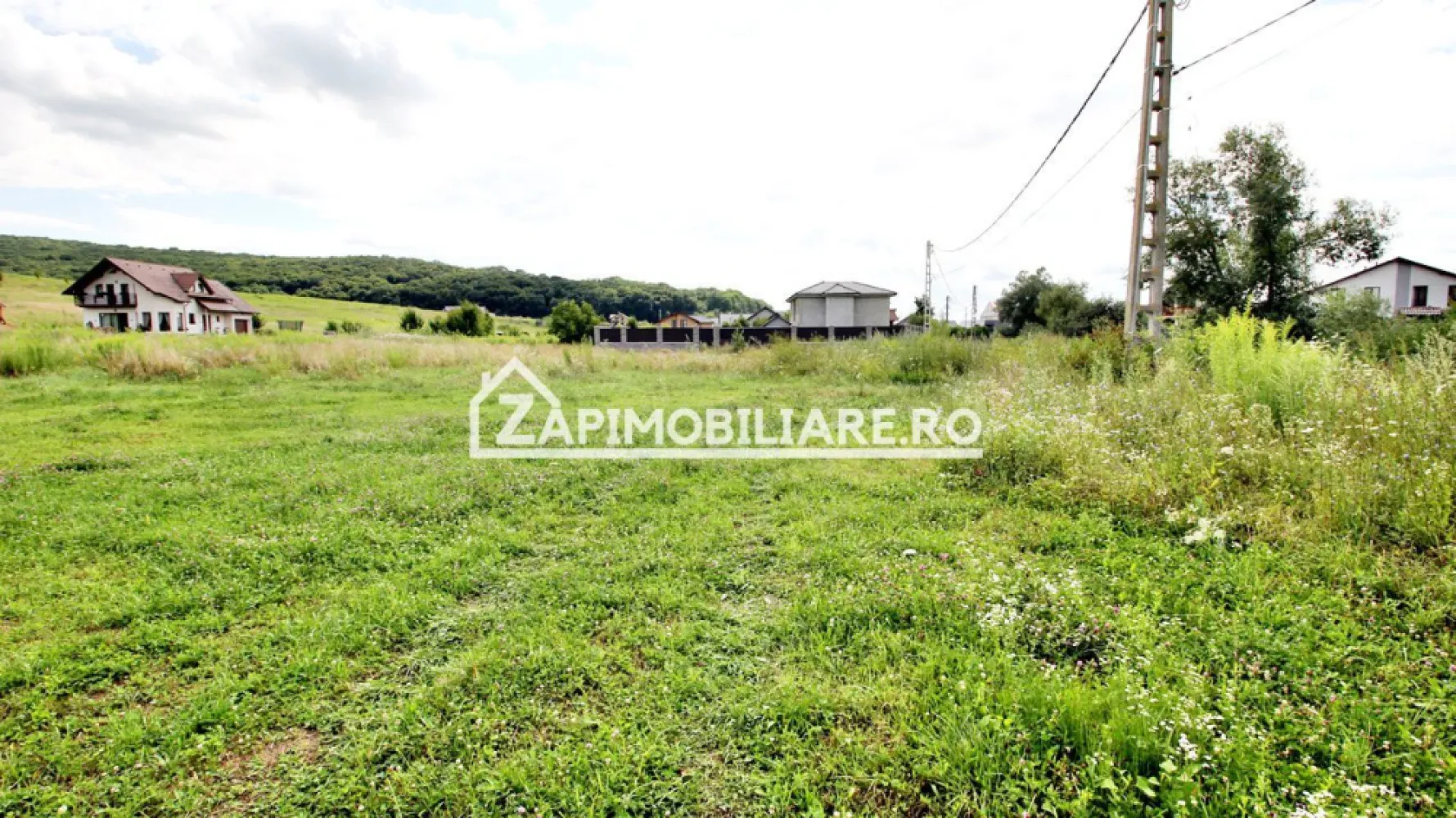 Teren 6.800mp teren cu deschidere de 100 m la drum asfaltat - Vă oferim spre vânzare un teren cu suprafața de 6.800 mp. situat în Livezeni cu deschidere de 100 m la strada Paraului
Contact 0774048706 Bogdan
Descriere:
- toate utilitățile langă teren 
- disponibile 1 parcelă de 11.800 mp teren la pretul de 50 euro mp
Cei interesați pot achiziționa terenul de 6.8000 mp la prețul de 340.000 EURO comision ZERO.
Dacă vă place această ofertă - sau pentru alte informații sunați la numărul de contact din anunț! 0774048706 Bogdan
Compania Zap Imobiliare vă pune la dispoziție toate informațiile, actele și documentele necesare alături de asistență și consiliere permanentă până la finalizarea achiziției imobiliare. Ne dorim să îți oferim cea mai plăcută experiență.
