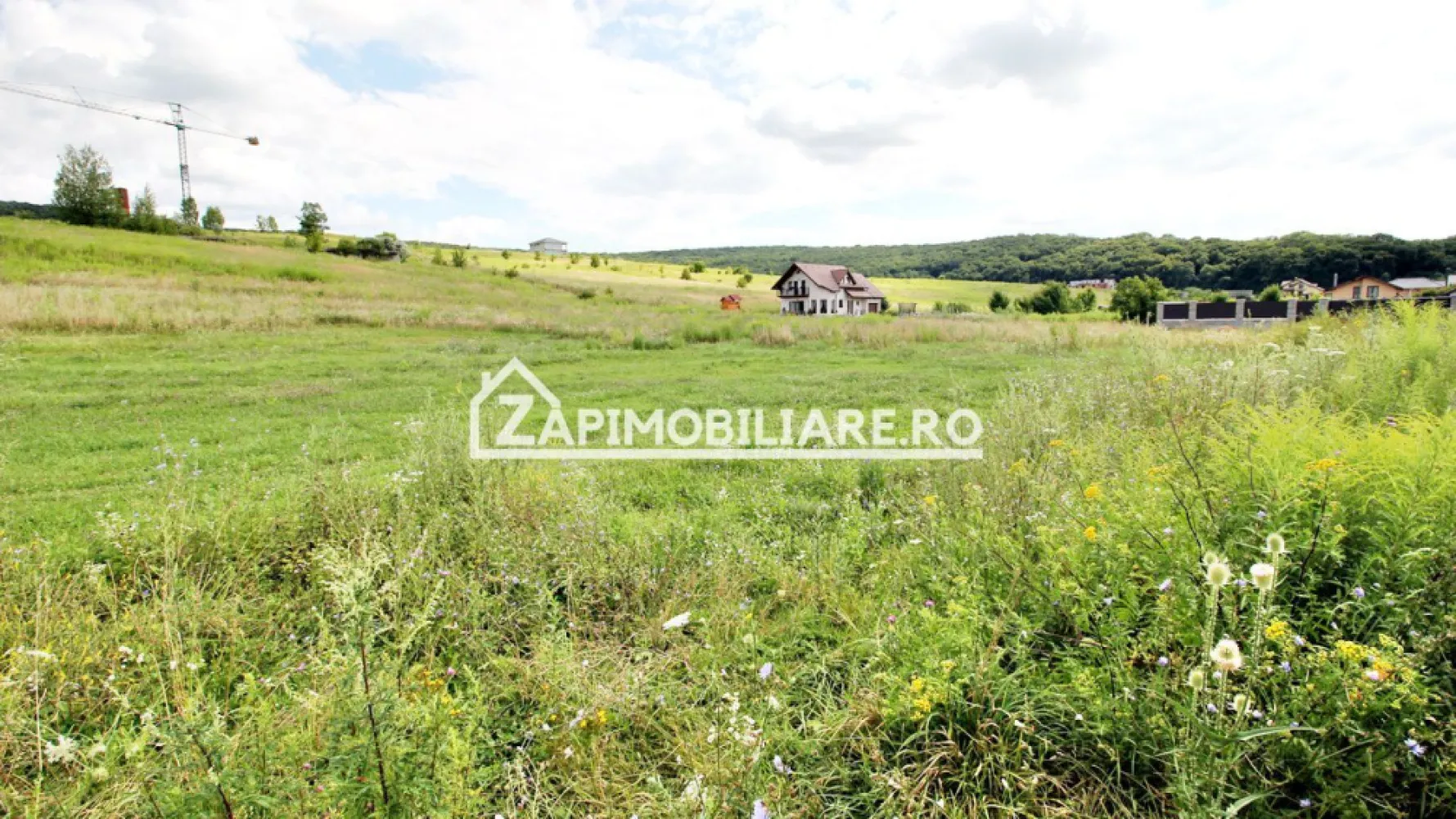 Teren 6.800mp teren cu deschidere de 100 m la drum asfaltat - Vă oferim spre vânzare un teren cu suprafața de 6.800 mp. situat în Livezeni cu deschidere de 100 m la strada Paraului
Contact 0774048706 Bogdan
Descriere:
- toate utilitățile langă teren 
- disponibile 1 parcelă de 11.800 mp teren la pretul de 50 euro mp
Cei interesați pot achiziționa terenul de 6.8000 mp la prețul de 340.000 EURO comision ZERO.
Dacă vă place această ofertă - sau pentru alte informații sunați la numărul de contact din anunț! 0774048706 Bogdan
Compania Zap Imobiliare vă pune la dispoziție toate informațiile, actele și documentele necesare alături de asistență și consiliere permanentă până la finalizarea achiziției imobiliare. Ne dorim să îți oferim cea mai plăcută experiență.