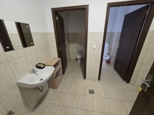 Birou 40 mp .parcare si utilităti incluse in pret