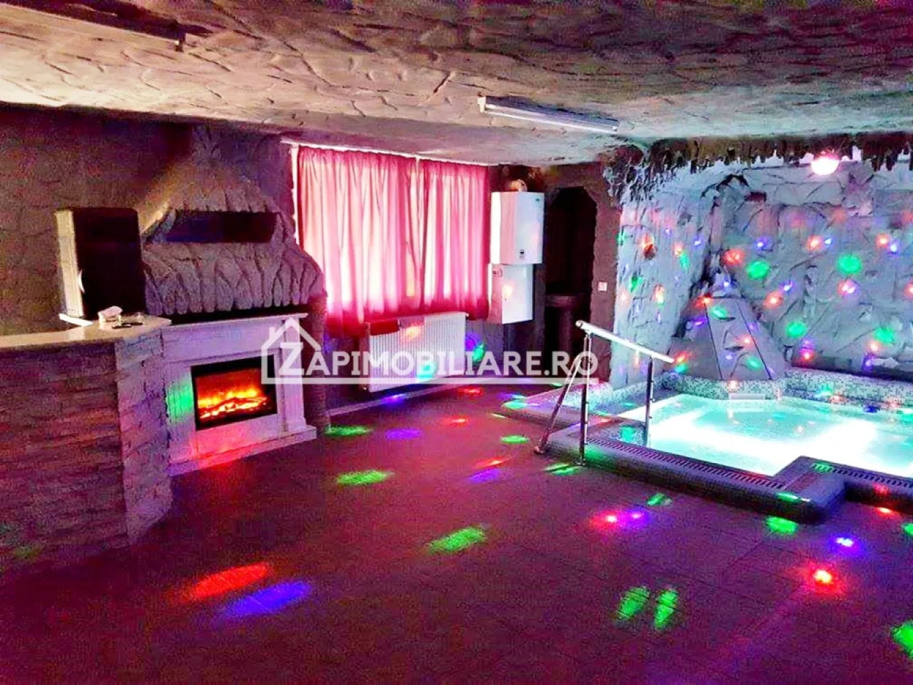 Pensiune 11 camere 500 mp, 2.100 mp teren, Sovata, 0% comision - De vânzare Pensiune în Sovata recent Renovată ,cu clientelă formată, singur în curte 11 camere, 10 băi, situată pe strada Lungă suprafața utilă de 500 .mp amplasată pe un teren cu suprafața de 2100 mp, 

Detalii:
- centrală termică, calorifere, geamuri termopan, 
 - 10 parcări, piscină cu jacuzi, șemineu, 

Utilitați:
- curent, apă, gaz, 

Pensiunea se vinde la cheie mobilată și utilată la prețul de 320.000 Euro negociabil. Comision ZERO!

-----------------------------------------------------------------------------------------------------------------------------------------
Dacă vă place această ofertă sau pentru alte informații sunați la numărul de contact din anunț! 
Compania Zap Imobiliare vă pune la dispoziție toate actele și documentele necesare alături de asistență și consiliere permanentă până la finalizarea achiziției imobiliare. 
Ne dorim să îți oferim cea mai plăcută experiență, îndeplinim vise cu pereți!