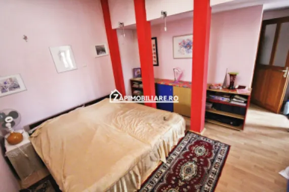 Central - Casa + Spatiu comercial stradal - Strada Predeal