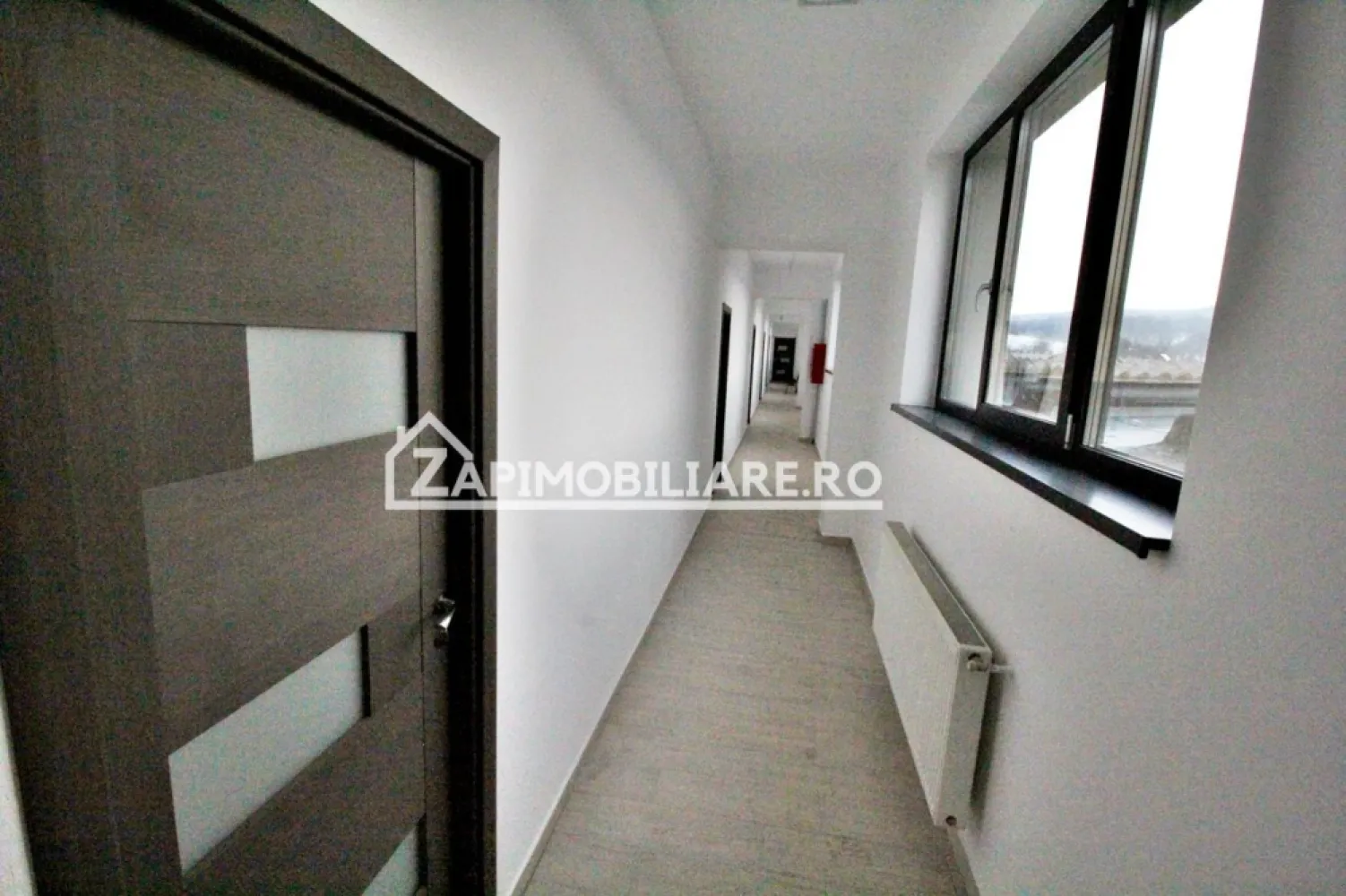 Spatiu 100 mp zona Budiului - De închiriat 1 spatiu cu o suprafața utila de 90 mp , la prețul de 650 euro + tva zona Budiului oferit de Zap Imobiliare

contact 0774048706 Bogdan
--------------------------------------------------------------------------------------------------------------------------------
Comisionul perceput este de 50% din valoarea primei chirii.Și se percepe o singură dată!
Acest anunț nu corespunde cerințelor tale? Sună la numărul afișat în anunț și unul dintre agenții noștri te va ajuta cu alte oferte personalizate în funcție de cerințele tale.