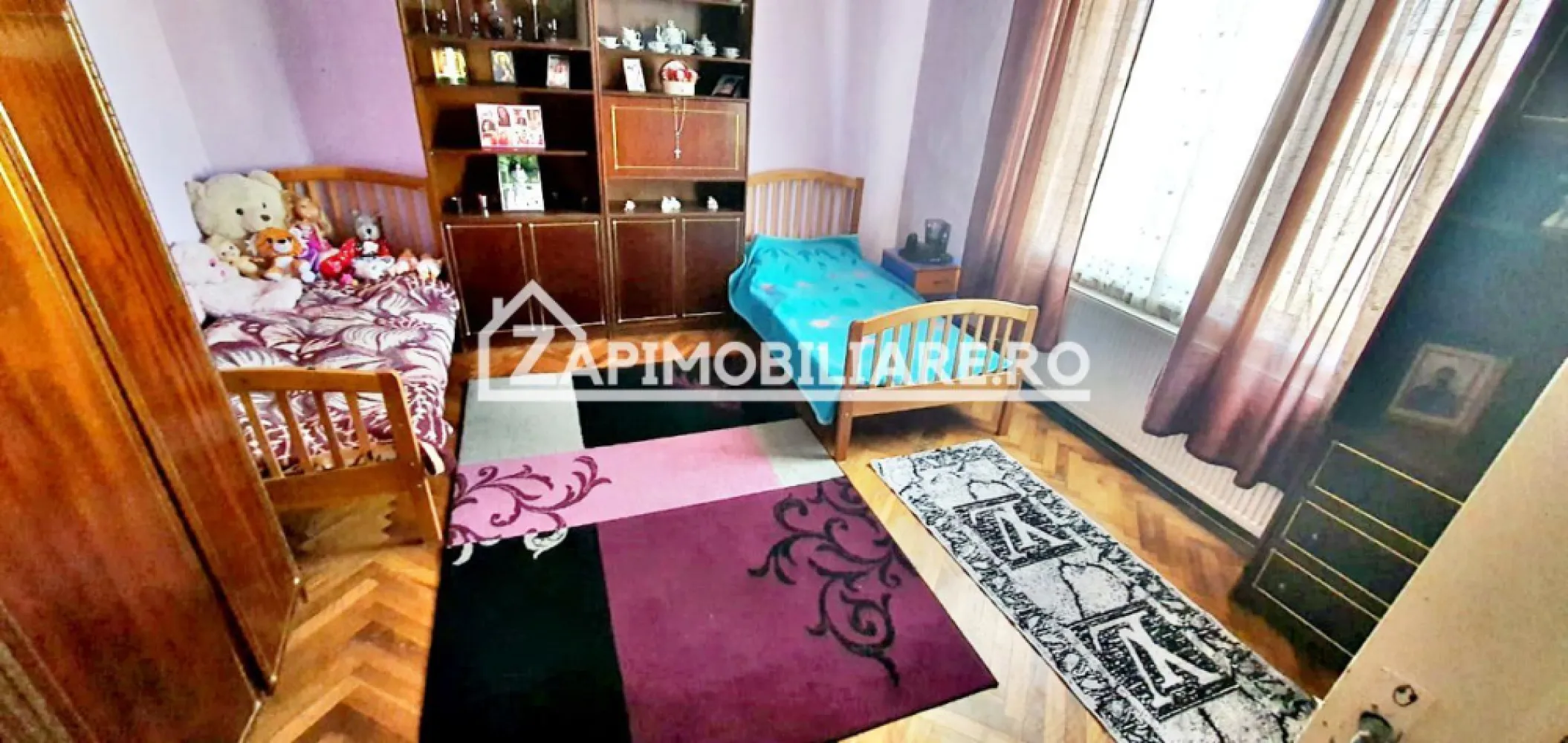 Casa singur in curte - Mureseni - Contact ⓪⑦②③ ②②③ ⑧⑧⑥ Cosmin Ruta

De vânzare casă, singur în curte situată in cartierul Mureseni, suprafața utilă de 100.mp amplasată pe un teren cu suprafața de 672 mp, cu acces auto in curtel.
Detalii:
- centrală termică, calorifere, geamuri termopan
- pereții sunt din cărămidă, acoperișul de tablă
- pivniță, pod , terasa.
Utilitați:
- curent, apă, gaz, canalizare

Casa se vinde la la prețul de 119.990 Euro negociabil. Comision ZERO!

Daca vă place această ofertă sau pentru alte informații sunați la numărul de contact din anunț!
Compania Zap Imobiliare vă pune la dispoziție toate actele și documentele necesare alături de asistență și consiliere permanentă până la finalizarea achiziției imobiliare.