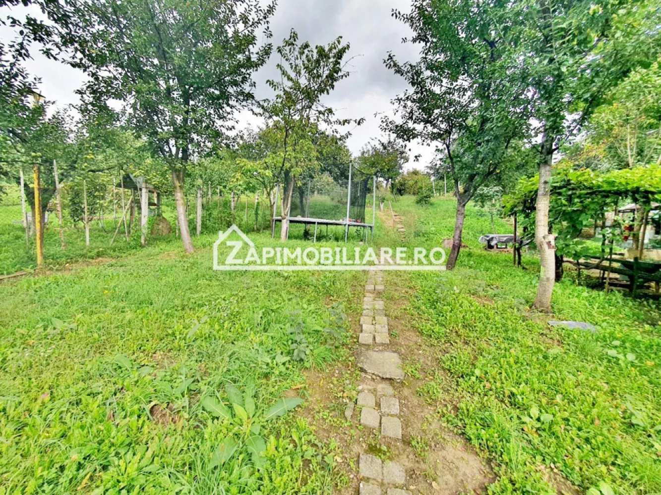 Teren 3.412 mp,zona Belvedere 45 euro mp - De vânzare 3.412 mp. teren intravilan în Târgu Mureș, zona Belvedere, Preț. 45 euro mp. deschidere la drum 20 m.Zonă foarte frumoasă, ideal pentru Case, Dacă vă place această ofertă - sau pentru alte informații sunați la numărul de contact din anunț! tel. 0774048706.Bogdan
Compania Zap Imobiliare vă pune la dispoziție toate informațiile, actele și documentele necesare alături de asistență și consiliere permanentă până la finalizarea achiziției imobiliare. Ne dorim să îți oferim cea mai plăcută experiență.