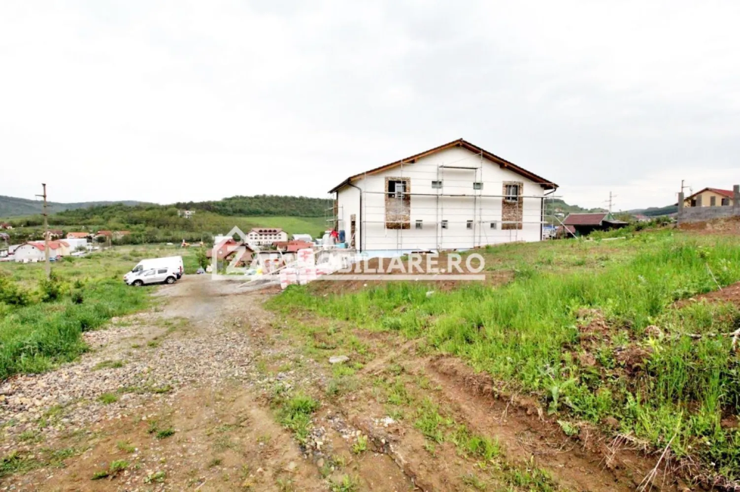 10 parcele teren intravilan intre 450 mp, și 617 mp Corunca - De vănzare 10 parcele de teren intravilan in Corunca in spate la Hotel Alesia 
parcelele sunt de 450 mp ,500 mp, 617 mp 
Terenul se vinde la pretul de 65 euro mp Euro negociabil. Comisionul este ZERO!
Dacă vă place această ofertă - sau pentru alte informații sunați la numărul de contact din anunț! 0774048706 Bogdan
Compania Zap Imobiliare vă pune la dispoziție toate informațiile, actele și documentele necesare alături de asistență și consiliere permanentă până la finalizarea achiziției imobiliare. Ne dorim să îți oferim cea mai plăcută experiență.