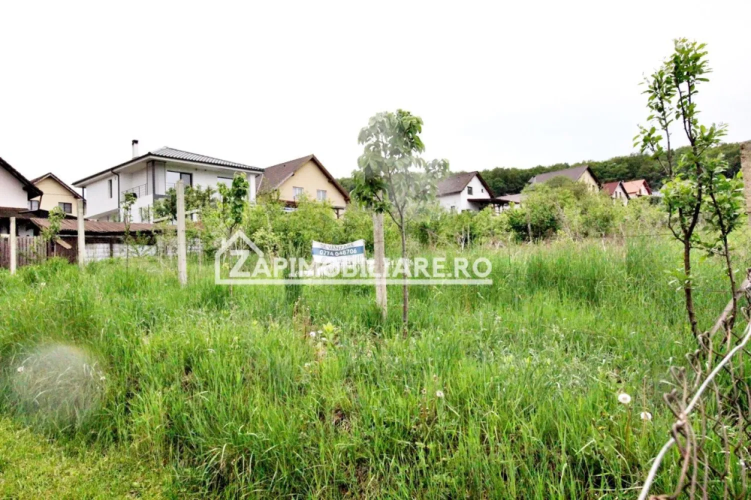10 parcele teren intravilan intre 450 mp, și 617 mp Corunca