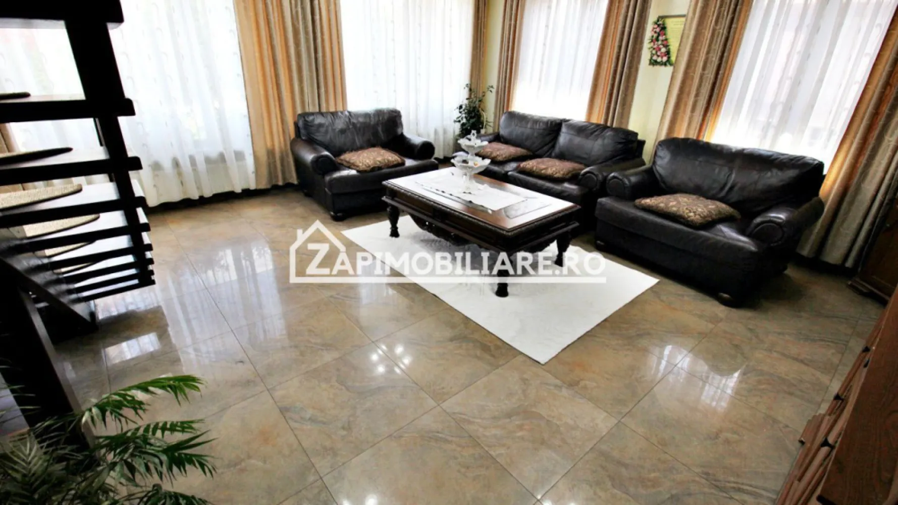 Casa 5 camere, 250 mp,3 băi,2.500mp teren, 0% comision