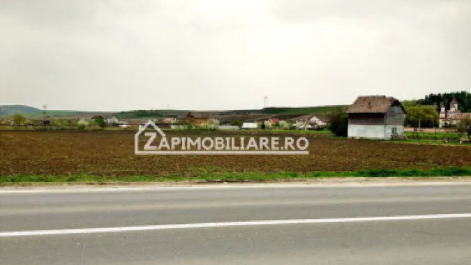 Teren 5800 mp,150m de Aeroport deschidere 58m la E60,20 euro