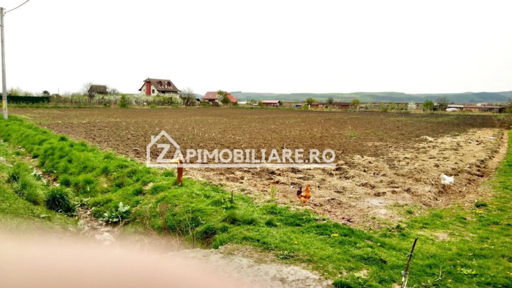 Teren 5800 mp,150m de Aeroport deschidere 58m la E60,20 euro