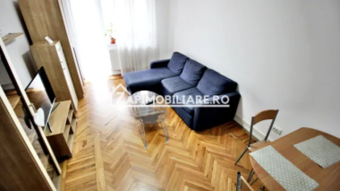 Apartament 2 camere, 1 pivniță, 55 mp,et 1,aproape de Centru