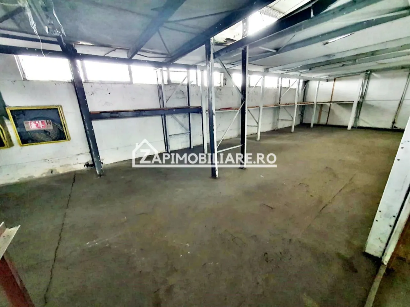 Hale cu suprafatade 220 mp si 440 mp zona Ambient - De închiriat hale cu suprafata de 300 mp si 432 mp.situat la parter cu rampă pe strada Depozitelor zona Ambient 
Spațiile se închiriază la prețul de 4 euro mp + tva
Disponibile 3 birouri recent renovate la pretul de 5 euro mp
Contact 0774048706 Bogdan

Comisionul perceput este de 50% din valoarea primei chirii.Și se percepe o singură dată!
Acest anunț nu corespunde cerințelor tale? Sună la numărul afișat în anunț și unul dintre agenții noștri te va ajuta cu alte oferte personalizate în funcție de cerințele tale.