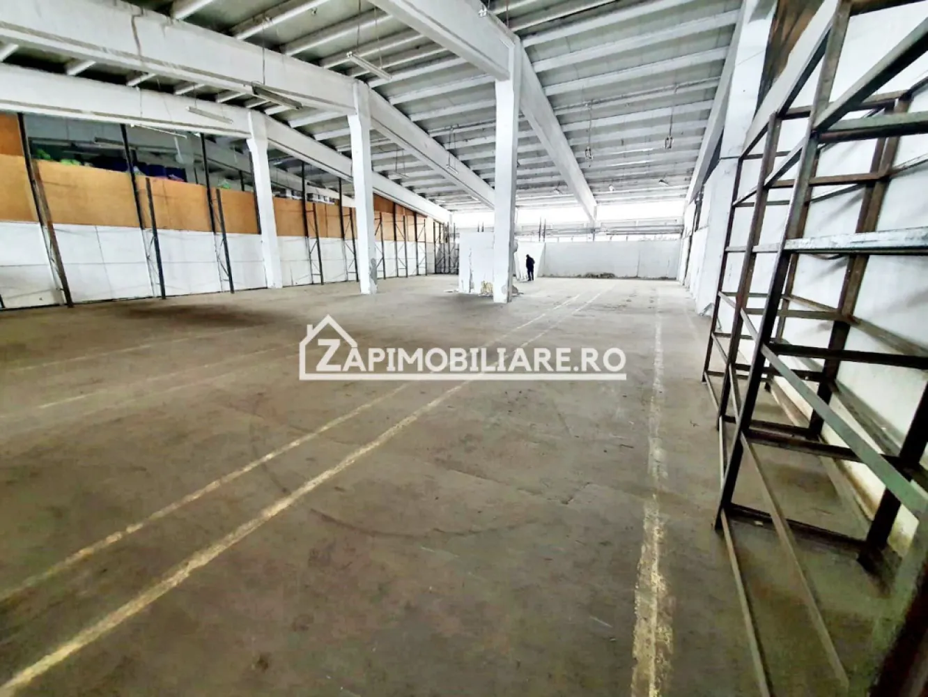 Hale cu suprafatade 220 mp si 440 mp zona Ambient