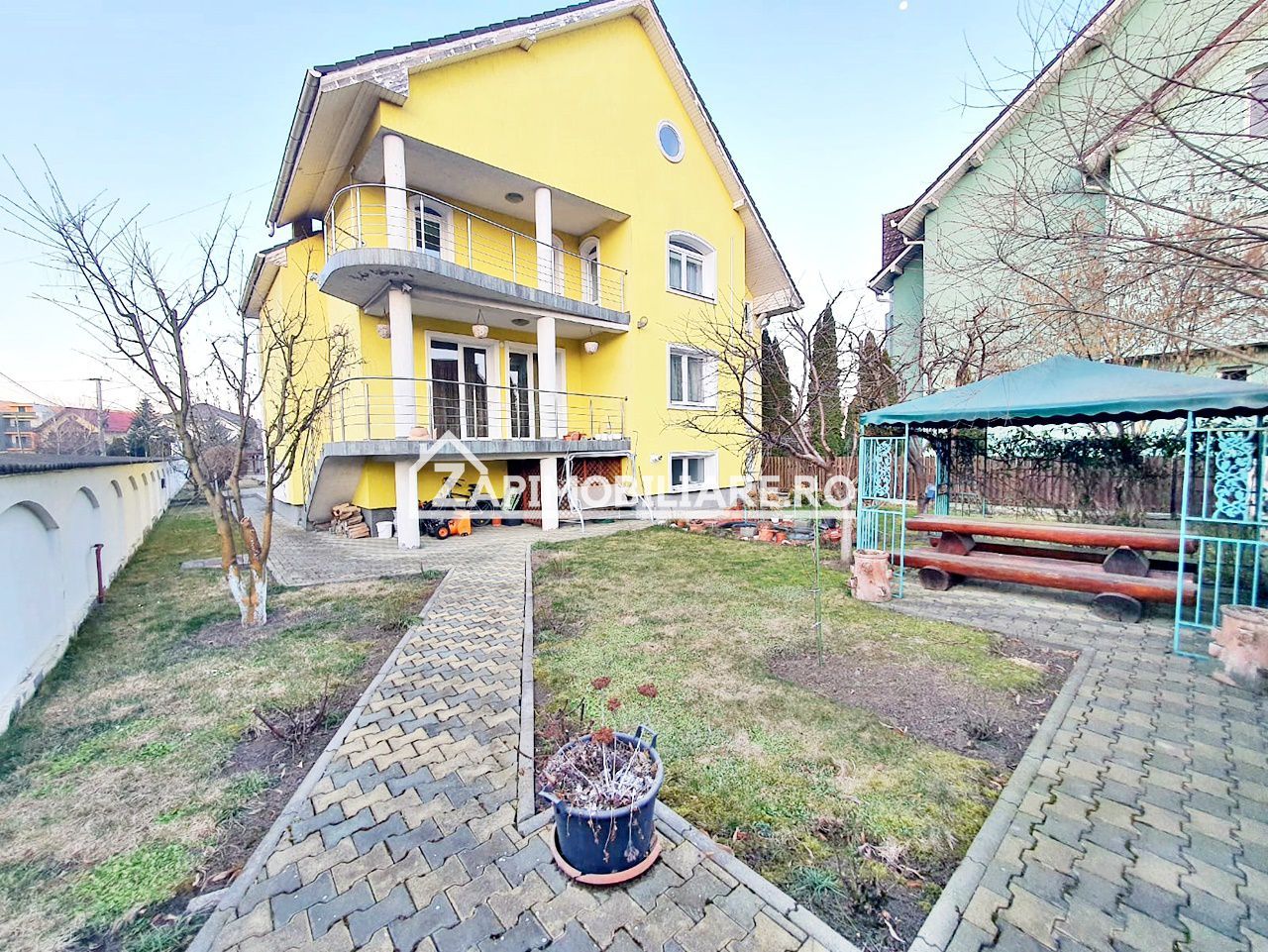 Casa 6 camere, 295 mp.utili, 1.000 mp teren, cartier Unirii