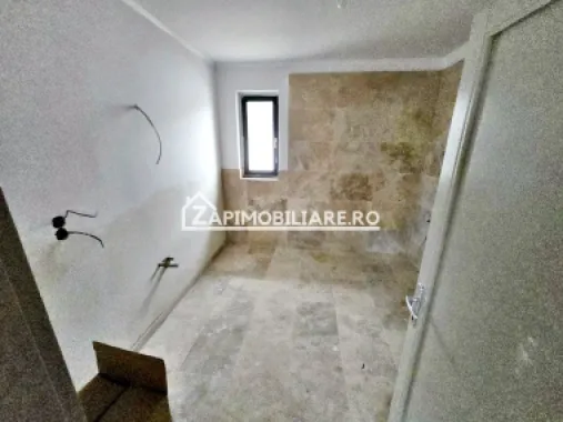 Casa la cheie 130mp 4 camere,2 băi,700mp teren,Livezeni