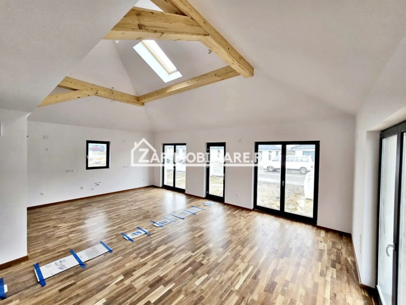 Casa la cheie 130mp 4 camere,2 băi,700mp teren,Livezeni