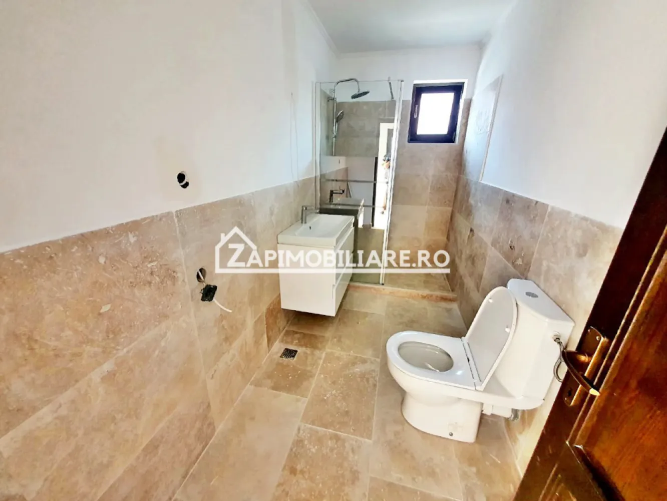 Casa la cheie 130mp 4 camere,2 băi,700mp teren,Livezeni