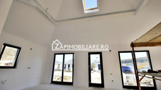 Casa la cheie 130mp 4 camere,2 băi,700mp teren,Livezeni