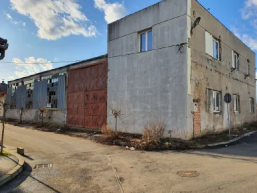 Hală + birouri suprafața totală 800 mp
