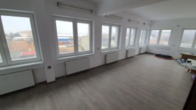 Spatii birouri,recent renovate si mobilate