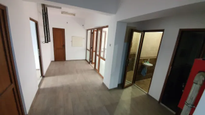Spatii birouri,recent renovate si mobilate