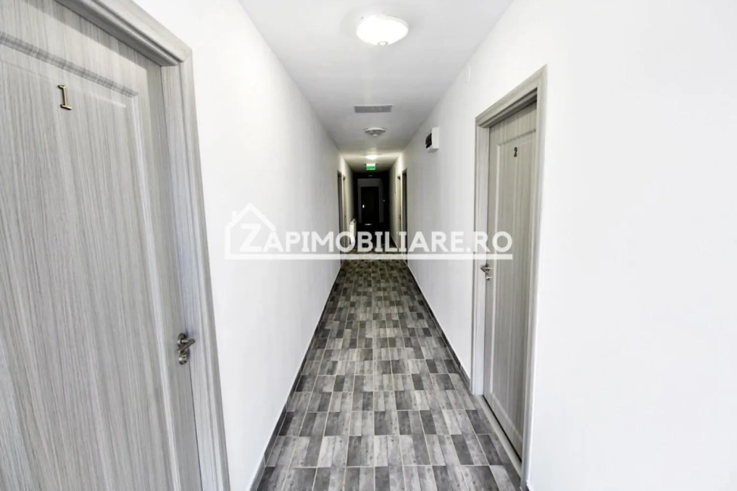 Cazare muncitori 50 lei / zi - Va oferim spre inchiriat camere cu 4 paturi pentru munciori, Str. Barajului intr-o curte cu supraveghere video si paza.
Detalii:
- toaleta,
- aer conditionat,
- loc de parcare,

Camera se inchhiriaza la pretul de 50 de lei / zi / persoana.
NU se percepe comision!!!
--------------------------------------------------------------------------------------------------------------------------------

Acest anunț nu corespunde cerințelor tale? Sună la numărul afișat în anunț și unul dintre agenții noștri te va ajuta cu alte oferte personalizate în funcție de cerințele tale.