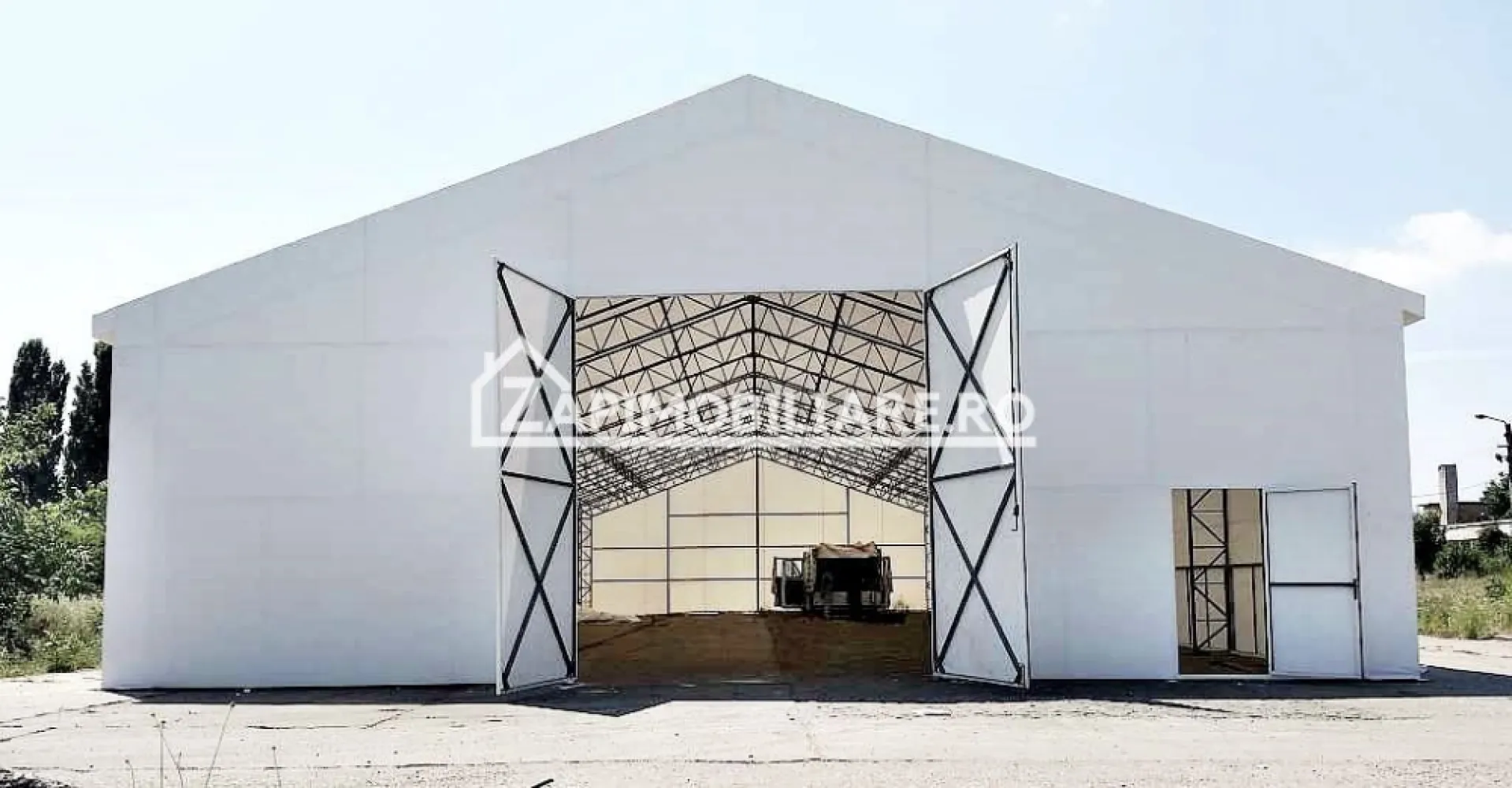 Cort Industrial de Inchiriat Tg. Mures - De închiriat cort industrial cu o suprafața utila intre 200 mp si o inaltime de 6 m, zona Gheorghe Doja oferit de Zap Imobiliare
Detalii:
- acces tir in curte, loc de parcare, toate utilitatile.
- camere de supraveghere , paza. 
Spațiul se închiriază la prețul de 3 euro ( plus TVA ) /mp.
--------------------------------------------------------------------------------------------------------------------------------
Comisionul perceput este de 0% din valoarea primei chirii.Și se percepe o singură dată!
Acest anunț nu corespunde cerințelor tale? Sună la numărul afișat în anunț și unul dintre agenții noștri te va ajuta cu alte oferte personalizate în funcție de cerințele tale.