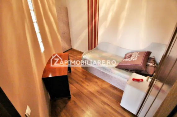 Apartament 4 camere la casă de închiriat,zona Platou
