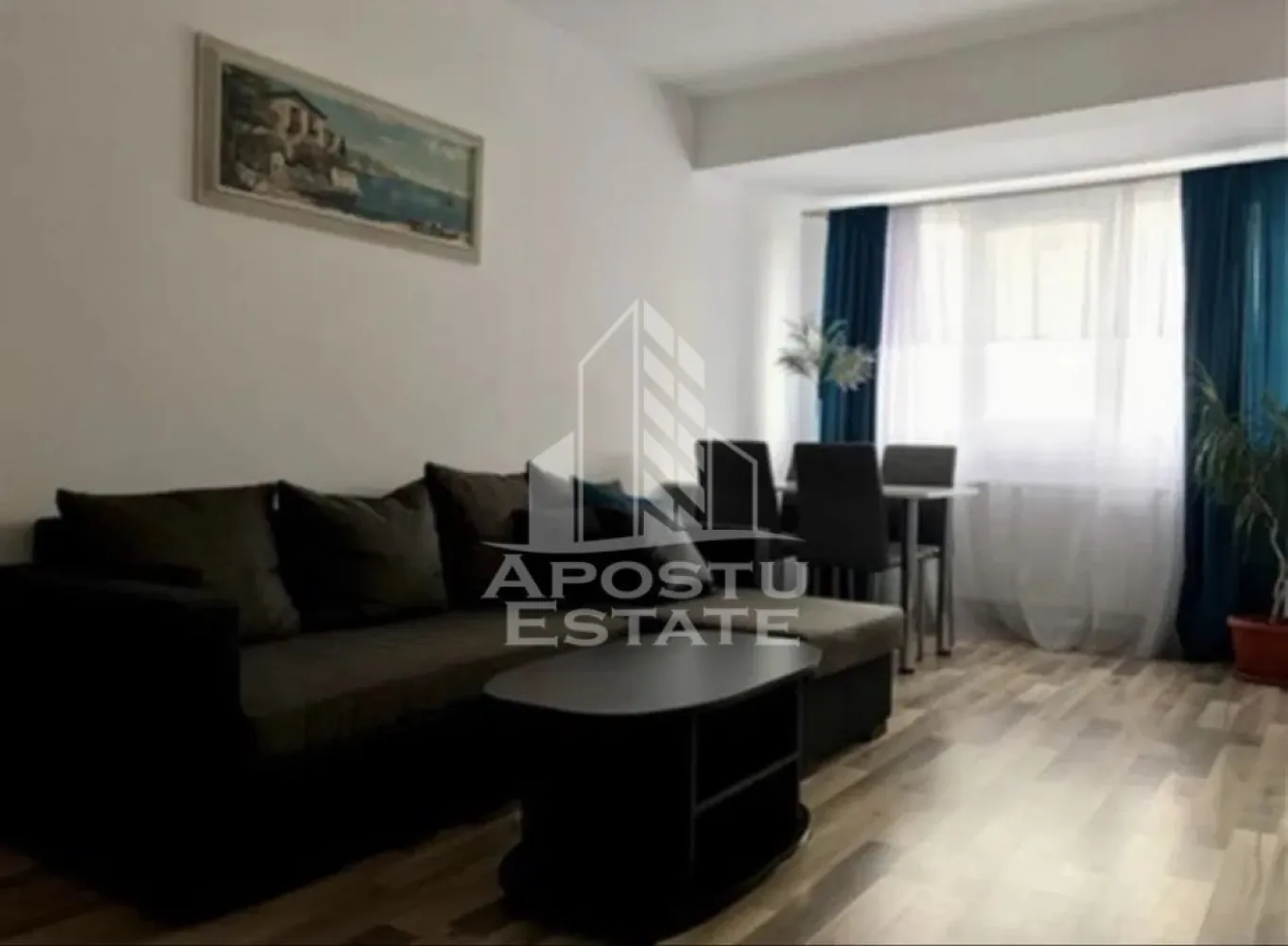 Apartament cu 2 camere, de inchiriat, zona Spitalul Judetean, Centrala - Agentia imobiliara APOSTU ESTATE va propune spre inchiriere un apartament cu 2 camere, situat in Timisoara, in zona Spitalul Judetean, o zona linistita si bine pozitionata, potrivit pentru cupluri,familii, sau studenti care isi doresc o locuinta unde sa se simta confortabil si cu acces facil catre scoli, statii de autobuz, supermarketuri , magazine de zona, parcuri.

Suprafata utila: 39 mpu
Compartimentare eficienta:
-Hol de acces generos.
-Living room luminos.
-Bucatarie deschisa, mobilata si utilata.
-Dormitor matrimonial.
-Baie cu cada.

Confort si facilitati:
-Incalzirea apartamentului: Calorifere, Centrala proprie.
-Apartamentul este complet mobilat si utilat.
- Se accepta animale de companie de catre proprietar.

Localizare:
-Timis, Timisoara, zona Spitalul Judetean, acces facil : McDonalds, ING BANK, Carrefour market

Ideal pentru:
-Cupluri.
-Persoane singure.
-Familii.

Disponibilitate: imediata
Pret chirie lunara: 400 euro.
Programeaza o vizionare pentru a-ti putea imagina viitorul aici!
ID intern: CP3162034