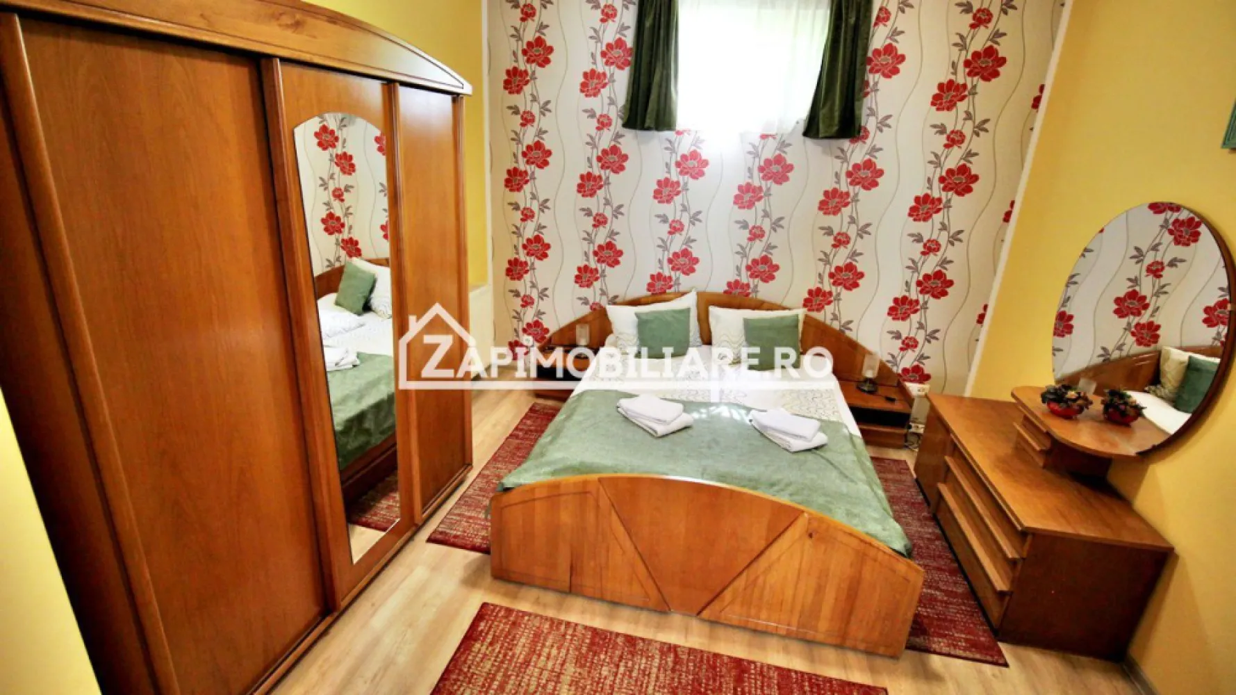 Pensiune aproape de centru,10 camere,13 băi,1 restaurant