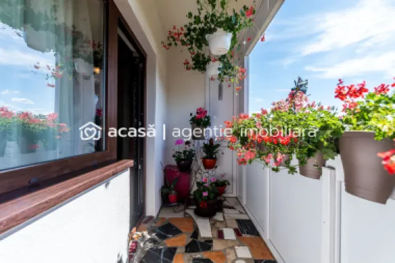 Apartament renovat cu 2 camere Micalaca etaj 3 Comision 0