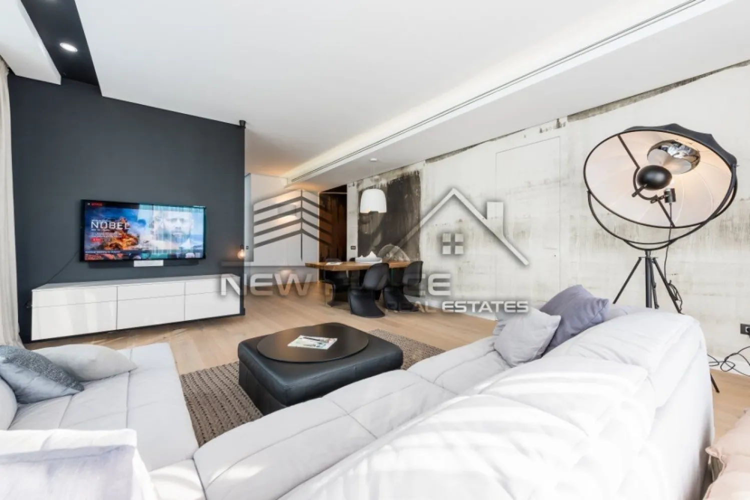 Cortina Residence | Penthouse unicat | Vedere panoramica | Ultra Lux - New Place Real Estate Company va propune spre inchiriere un penthouse unicat situat intr-un complex rezidential din zona Herastrau.

Penthouse in bloc nou Herastrau - Cortina Residence, complet mobilat si utilat nou, mobilat lux, suprafata utila 148.42 mp, terasa 67.28 mp, suprafata totala 215.70 mp, Etajul 13.

Penthouse-ul dispune de 3 locuri de parcare situate la subteran.

Usi interioare din lemn, parchet stratificat import calitate superioara, gresie si faianta import, baile utilate cu obiecte sanitare calitate superioara (marca ROCA/LAUFEN) si oglinzi, aer conditionat centralizat DAIKIN, prize/intrerupatoare de import calitate superioara.

Atat penthouse-ul cat si spatiile comune ale intregului ansamblu beneficiaza de finisaje de calitate superioara de lux.

Cortina Residence este un ansamblu rezidential localizat in zona de Nord a Bucurestiului, in Sectorul 1, ce beneficiaza de proximitatea Parcului Herastrau dar si de accesul facil catre Soseaua Bucuresti Ploiesti/Centura/Aeroportul Otopeni sau catre centrul orasului facand legatura cu Strada Nicolae G. Caramfil, Strada Barbu Vacarescu, Calea Floreasca sau Bulevardul Aviatorilor.

Pentru mai multe detalii sau oferte similare, nu ezitati sa ne contactati.

Aceasta oferta apartine New Place Real Estate Company.