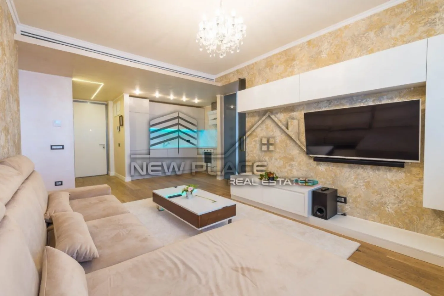 Cortina Residence | Apartament exclusivist | Terasa 20 mp | Lux - New Place Real Estate Company va propune sppre inchiriere un apartament deosebit, situat intr-un complex rezidential din zona Herastrau.

Apartament cu 2 camere in bloc nou Herastrau - Cortina Residence, complet mobilat si utilat nou, mobilat lux, suprafata utila 70 mp, decomandat, etajul 8.

Apartamentul dispune de un loc de parcare situat la subteranul imobilului.

Apartamentul este impartit in living, dormitor, dressing, bucatarie deschisa, baie si o terasa.

Atat apartamentul cat si spatiile comune ale intregului ansamblu beneficiaza de finisaje de calitate superioara de lux.

Cortina Residence este un ansamblu rezidential localizat in zona de Nord a Bucurestiului, in Sectorul 1, ce beneficiaza de proximitatea Parcului Herastrau dar si de accesul facil catre Soseaua Bucuresti Ploiesti/Centura/Aeroportul Otopeni sau catre centrul orasului facand legatura cu Strada Nicolae G. Caramfil, Strada Barbu Vacarescu, Calea Floreasca sau Bulevardul Aviatorilor.

Pentru mai multe detalii sau oferte similare, nu ezitati sa ne contactati.

Aceasta oferta apartine New Place Real Estate Company.