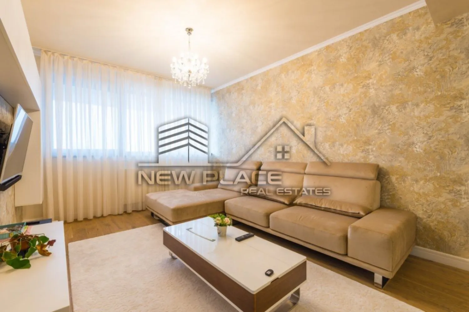 Cortina Residence | Apartament exclusivist | Terasa 20 mp | Lux - New Place Real Estate Company va propune sppre inchiriere un apartament deosebit, situat intr-un complex rezidential din zona Herastrau.

Apartament cu 2 camere in bloc nou Herastrau - Cortina Residence, complet mobilat si utilat nou, mobilat lux, suprafata utila 70 mp, decomandat, etajul 8.

Apartamentul dispune de un loc de parcare situat la subteranul imobilului.

Apartamentul este impartit in living, dormitor, dressing, bucatarie deschisa, baie si o terasa.

Atat apartamentul cat si spatiile comune ale intregului ansamblu beneficiaza de finisaje de calitate superioara de lux.

Cortina Residence este un ansamblu rezidential localizat in zona de Nord a Bucurestiului, in Sectorul 1, ce beneficiaza de proximitatea Parcului Herastrau dar si de accesul facil catre Soseaua Bucuresti Ploiesti/Centura/Aeroportul Otopeni sau catre centrul orasului facand legatura cu Strada Nicolae G. Caramfil, Strada Barbu Vacarescu, Calea Floreasca sau Bulevardul Aviatorilor.

Pentru mai multe detalii sau oferte similare, nu ezitati sa ne contactati.

Aceasta oferta apartine New Place Real Estate Company.