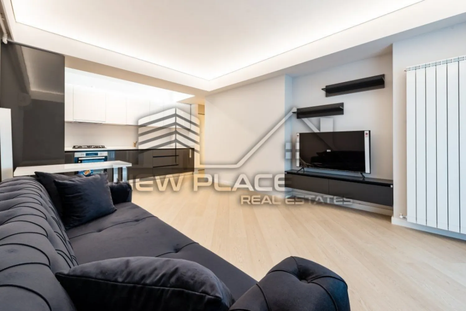 CORTINA NORTH | Apartament deosebit | Design modern | Parcare subterana | Lux - New Place Real Estate Company va propune spre inchiriere un apartament situat intr-un complex rezidential exclusivist din zona Aviatiei-Pipera si anume CORTINA NORTH. Cu o amplasare de exceptie in Nordul capitalei, acest ansamblu este unul grandios, cu caracteristici unice imbinate pentru un stil de viata complet, confortabil si activ!

Apartamentul dispune de un loc de parcare situat la suprateranul imobilului.

Ansamblul Cortina North completeaza stilul de viata activ, sanatos si securizat cu o gama variata de facilitati: centru fitness, bazin de inot, peste 1,5 km pista de alergare, calitatea aerului data de peste 10,000 mp de spatii verzi, galerii comerciale dedicate, parcari private subterane si supraterane si acces controlat.

FINISAJE:
- Fatada ventilata;
- Tamplarie PVC Schuco cu geam tripan termoizolant;
- Ceramica Porcelanosa;
- Obiecte sanitare Daniel Rubinetterie;
- Parchet calitate superioara;
- Usi de intrare securizate Pinum;
- Usi interioare Filomuro.

DOTARI:
- Centrala termica Ariston individuala cu gaz;
- Aer conditionat tip multisplit – Daikin;
- Videointerfon;
- Utilitati „ready to use” (racorduri individuale la gaze, curent electric, apa curenta);
- Aparatura electrica si cablaje pregatite pentru conexiunea TV si internet;
- Ascensoare – Cate doua pe fiecare tronson.

Pentru mai multe detalii sau oferte similare, nu ezitati sa ne contactati.

Aceasta oferta apartine New Place Real Estate Company.