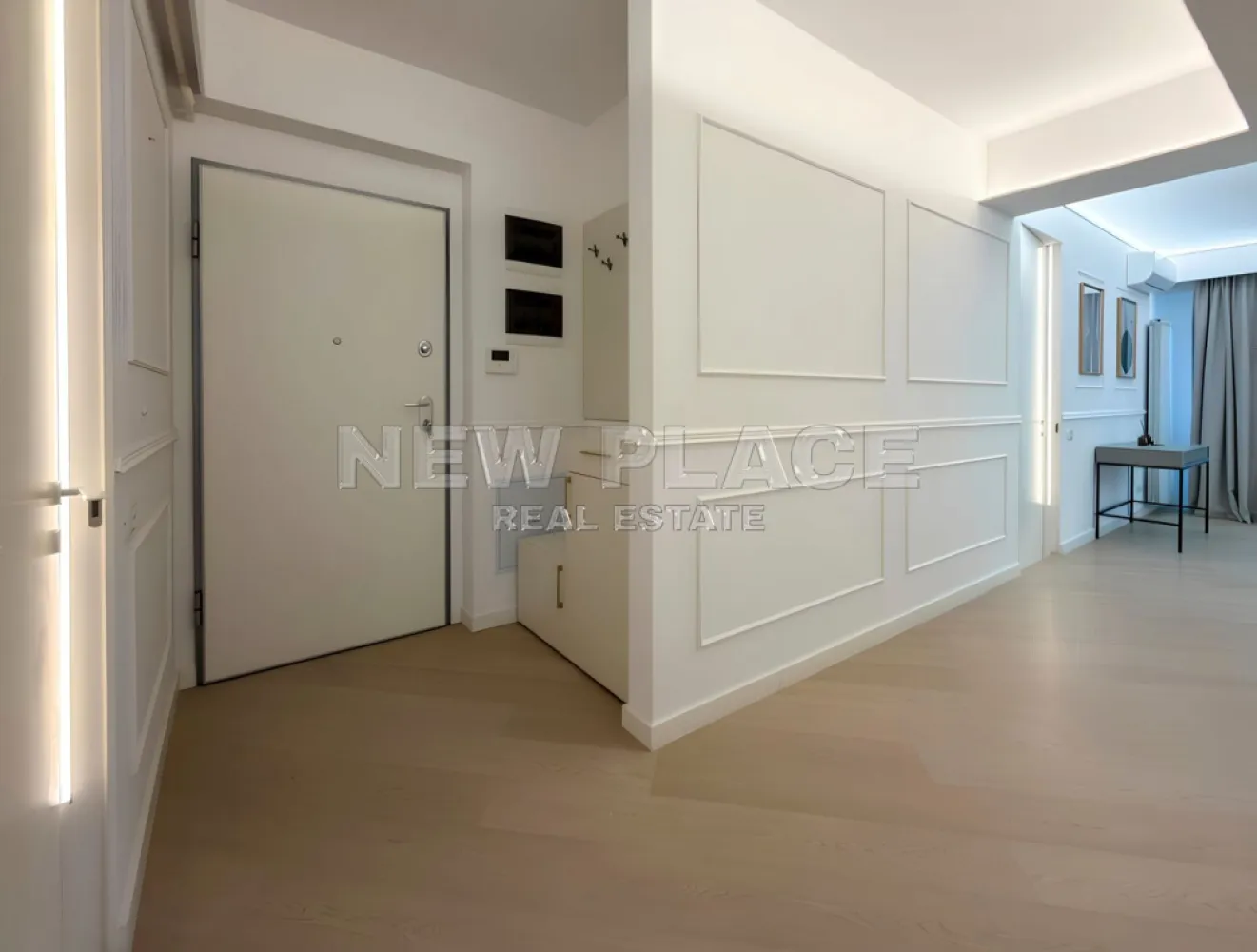 [VIDEO] CORTINA NORTH | Bucatarie inchisa | 1,100 Eur+TVA|Terasa 30 mp