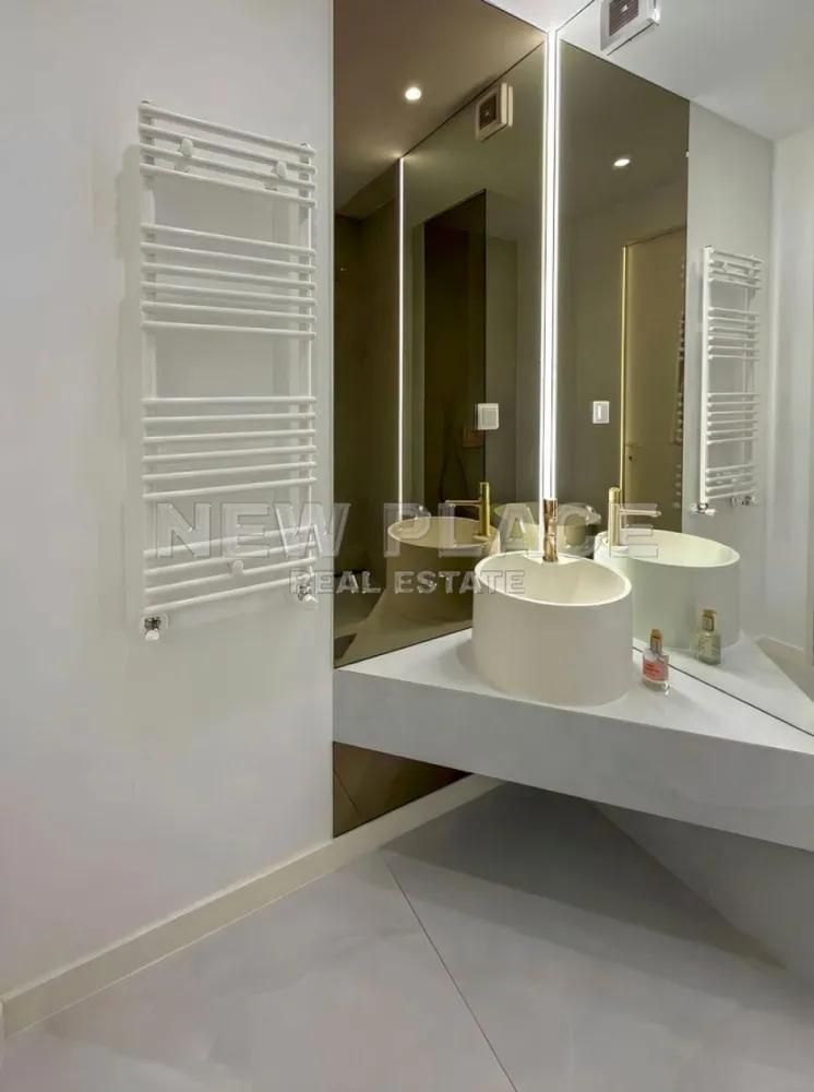 [VIDEO] CORTINA NORTH | Bucatarie inchisa | 1,100 Eur+TVA|Terasa 30 mp