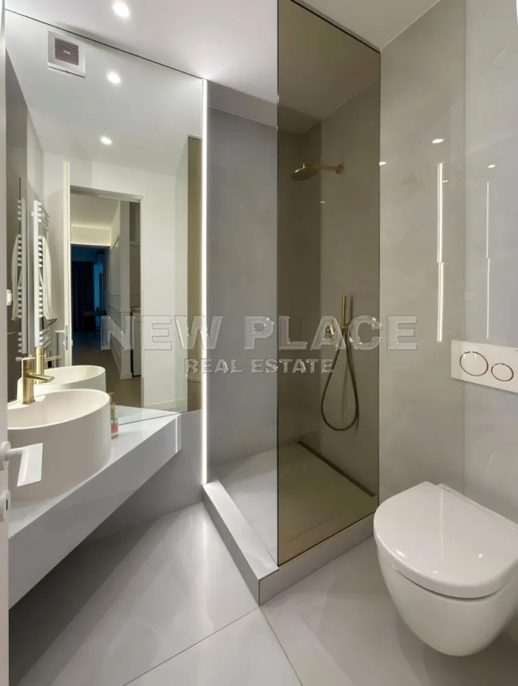 [VIDEO] CORTINA NORTH | Bucatarie inchisa | 1,100 Eur+TVA|Terasa 30 mp