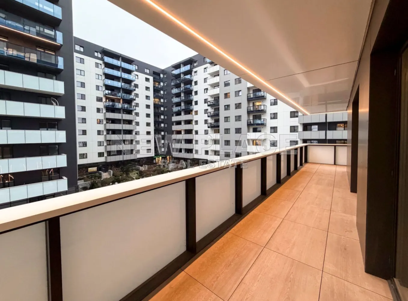 [VIDEO] CORTINA NORTH | Bucatarie inchisa | 1,100 Eur+TVA|Terasa 30 mp