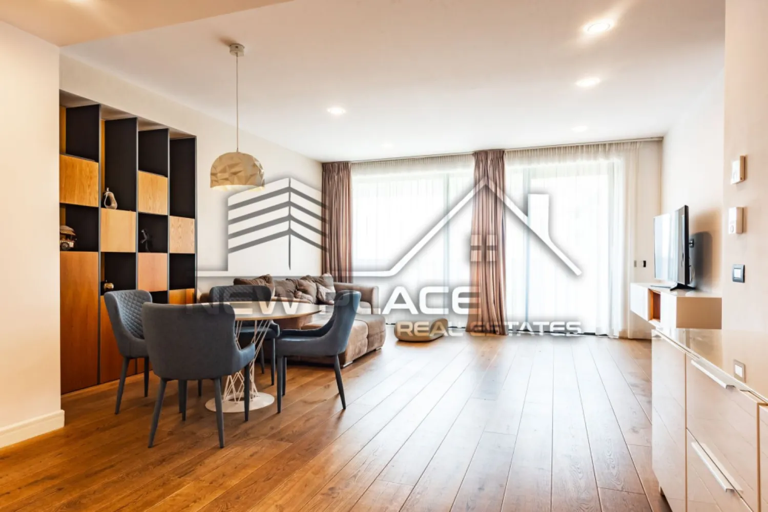 Cortina Residence | Exclusivitate | 950 Eur+TVA | Mobila Rovere | LUX