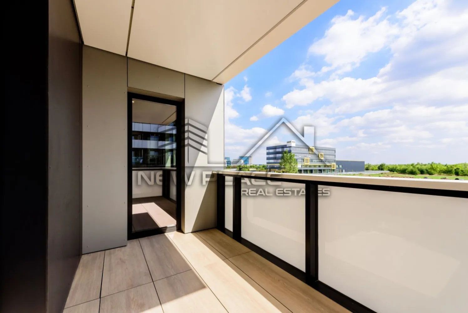 CORTINA NORTH | Model 3B | Vedere Libera | 200,000 + TVA | Lux - New Place Real Estate Company va propune spre vanzare un apartament situat intr-un complex rezidential exclusivist din zona Aviatiei-Pipera si anume CORTINA NORTH. Cu o amplasare de exceptie in Nordul capitalei, acest ansamblu este unul grandios, cu caracteristici unice imbinate pentru un stil de viata complet, confortabil si activ!

Apartamentul este situat la Etajul 7 si are o suprafata construita de 96,33 mp si suprafata utila totala de 76.80 mp, are vederea libera (orientare spre Vest), fiind compus din living cu bucatarie open space, dormitor matrimonial cu baie proprie, dormitor secundar, baie de serviciu, hol si balcon.

Separat se poate achizitiona si un loc de parcare subteran la pretul de 16,000 Eur + TVA.

Ansamblul Cortina North completeaza stilul de viata activ, sanatos si securizat cu o gama variata de facilitati: centru fitness, bazin de inot, peste 1,5 km pista de alergare, calitatea aerului data de peste 10,000 mp de spatii verzi, galerii comerciale dedicate, parcari private subterane si supraterane si acces controlat.

FINISAJE:
- Fatada ventilata;
- Tamplarie PVC Schuco cu geam tripan termoizolant;
- Ceramica Porcelanosa;
- Obiecte sanitare Daniel Rubinetterie;
- Parchet calitate superioara;
- Usi de intrare securizate Pinum;
- Usi interioare Filomuro.

DOTARI:
- Centrala termica Ariston individuala cu gaz;
- Aer conditionat tip multisplit – Daikin;
- Videointerfon;
- Utilitati „ready to use” (racorduri individuale la gaze, curent electric, apa curenta);
- Aparatura electrica si cablaje pregatite pentru conexiunea TV si internet;
- Ascensoare – Cate doua pe fiecare tronson.

Apartamentul se ofera spre vanzare nemobilat.

Pentru mai multe detalii sau oferte similare, nu ezitati sa ne contactati.

Aceasta oferta apartine New Place Real Estate Company.