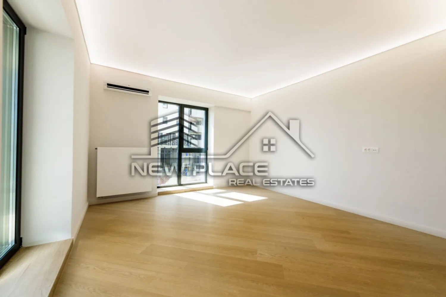 CORTINA NORTH | Model 3B | Vedere Libera | 200,000 + TVA | Lux - New Place Real Estate Company va propune spre vanzare un apartament situat intr-un complex rezidential exclusivist din zona Aviatiei-Pipera si anume CORTINA NORTH. Cu o amplasare de exceptie in Nordul capitalei, acest ansamblu este unul grandios, cu caracteristici unice imbinate pentru un stil de viata complet, confortabil si activ!

Apartamentul este situat la Etajul 7 si are o suprafata construita de 96,33 mp si suprafata utila totala de 76.80 mp, are vederea libera (orientare spre Vest), fiind compus din living cu bucatarie open space, dormitor matrimonial cu baie proprie, dormitor secundar, baie de serviciu, hol si balcon.

Separat se poate achizitiona si un loc de parcare subteran la pretul de 16,000 Eur + TVA.

Ansamblul Cortina North completeaza stilul de viata activ, sanatos si securizat cu o gama variata de facilitati: centru fitness, bazin de inot, peste 1,5 km pista de alergare, calitatea aerului data de peste 10,000 mp de spatii verzi, galerii comerciale dedicate, parcari private subterane si supraterane si acces controlat.

FINISAJE:
- Fatada ventilata;
- Tamplarie PVC Schuco cu geam tripan termoizolant;
- Ceramica Porcelanosa;
- Obiecte sanitare Daniel Rubinetterie;
- Parchet calitate superioara;
- Usi de intrare securizate Pinum;
- Usi interioare Filomuro.

DOTARI:
- Centrala termica Ariston individuala cu gaz;
- Aer conditionat tip multisplit – Daikin;
- Videointerfon;
- Utilitati „ready to use” (racorduri individuale la gaze, curent electric, apa curenta);
- Aparatura electrica si cablaje pregatite pentru conexiunea TV si internet;
- Ascensoare – Cate doua pe fiecare tronson.

Apartamentul se ofera spre vanzare nemobilat.

Pentru mai multe detalii sau oferte similare, nu ezitati sa ne contactati.

Aceasta oferta apartine New Place Real Estate Company.