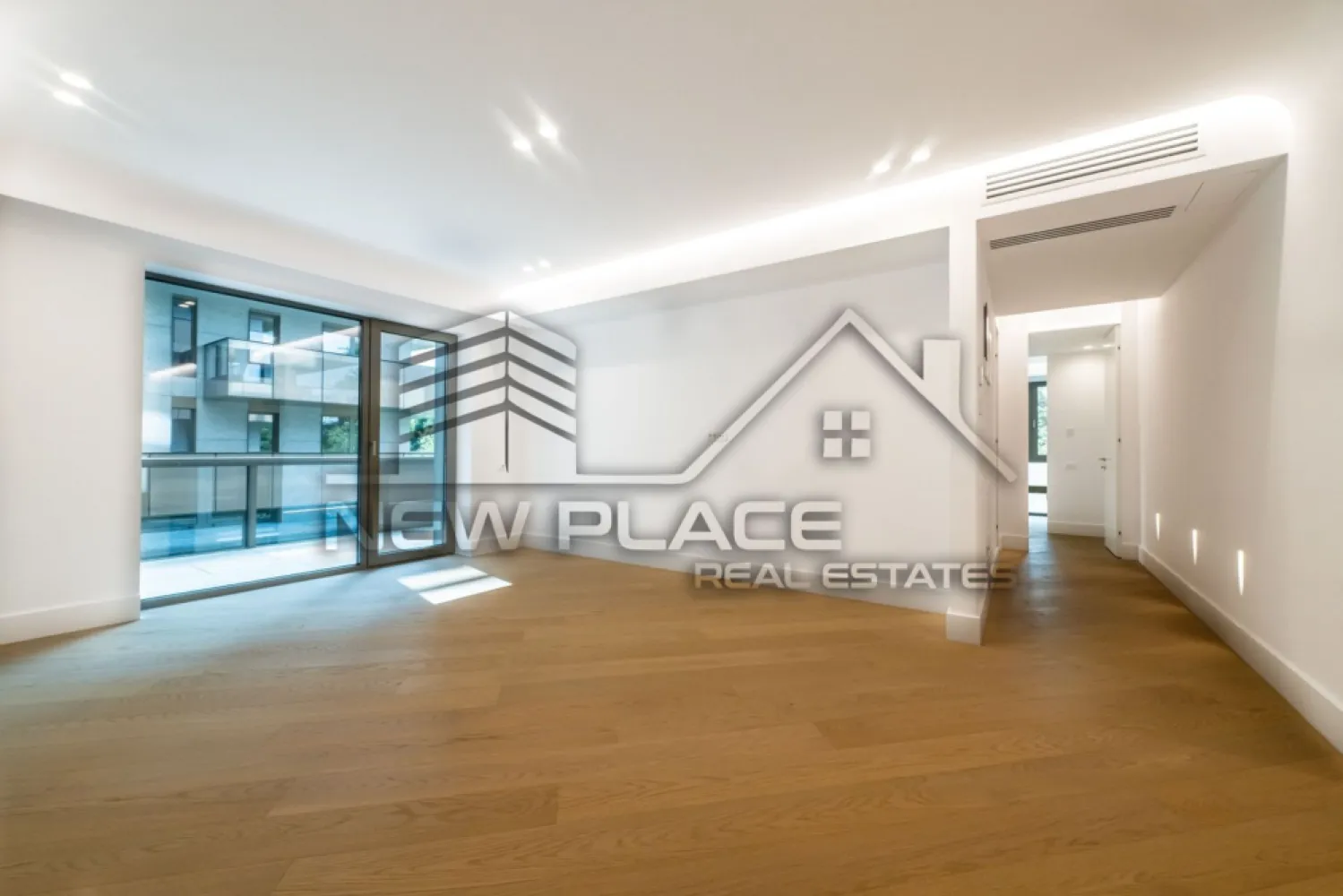 IANCU NICOLAE | Apt exclusivist | 389,360+TVA | Terasa de 39.7 | Lux - New Place Real Estate Company va propune spre vanzare un apartament exclusivist situat intr un complex rezidential premium, localizat in zona de Nord a capitalei - Iancu Nicolae.

Apartamentul este situat la Etajul 1, are o suprafata construita de 125.60 mp si o suprafata utila totala de 106.00 mp, fiind compus din: living cu bucatarie si dining de 26.70 mp, dormitor matrimonial de 15.00 mp cu baie proprie de 4.00 mp, dormitor secundar de 12.50 mp, baie de serviciu de 4.00 mp, hol de 4.10 mp si o terasa de 39.70 mp.

Ansamblul rezidential din care face parte apartamentul propune un concept de locuire exclusivist caracterizat prin finisaje si dotari high-end adaptate trendurilor pietei imobiliare din marile capitale ale lumii.

Conceptul de modern living inseamna sa te bucuri cat mai mult de timpul tau liber. Iar acest lucru incepe acasa. Pentru aceasta viziune ansamblul ia in calcul fiecare parametru al unui stil de viata exclusivist, de la finisajele si dotarile high-end pana la locatie si arhitectura.

Finisaje și dotari
- Fatada ventilata cu placi ceramice Florim
- Tamplarie din aluminiu Schuco cu geam tripan
- Climatizare LG cu control individual a temperaturii
- Usi de acces cu sistem de siguranta
- Control acces cu sistem videointerfon
- Usi interioare tip Filomuro
- Parchet din lemn cu incalzire in pardoseala
- Placari ceramice Florim
- Obiecte sanitare Daniel Rubinetterie
- Incalzire centralizata cu contorizare individuala
- Parcare subterana pe 3 niveluri
- Gradini si spatii verzi

Pentru mai multe detalii sau oferte similare, nu ezitati sa ne contactati.

Aceasta oferta apartine New Place Real Estate Company.