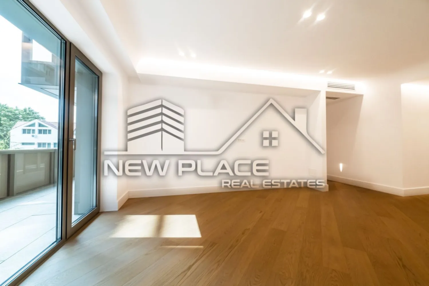 IANCU NICOLAE | Apt exclusivist | 389,360+TVA | Terasa de 39.7 | Lux - New Place Real Estate Company va propune spre vanzare un apartament exclusivist situat intr un complex rezidential premium, localizat in zona de Nord a capitalei - Iancu Nicolae.

Apartamentul este situat la Etajul 1, are o suprafata construita de 125.60 mp si o suprafata utila totala de 106.00 mp, fiind compus din: living cu bucatarie si dining de 26.70 mp, dormitor matrimonial de 15.00 mp cu baie proprie de 4.00 mp, dormitor secundar de 12.50 mp, baie de serviciu de 4.00 mp, hol de 4.10 mp si o terasa de 39.70 mp.

Ansamblul rezidential din care face parte apartamentul propune un concept de locuire exclusivist caracterizat prin finisaje si dotari high-end adaptate trendurilor pietei imobiliare din marile capitale ale lumii.

Conceptul de modern living inseamna sa te bucuri cat mai mult de timpul tau liber. Iar acest lucru incepe acasa. Pentru aceasta viziune ansamblul ia in calcul fiecare parametru al unui stil de viata exclusivist, de la finisajele si dotarile high-end pana la locatie si arhitectura.

Finisaje și dotari
- Fatada ventilata cu placi ceramice Florim
- Tamplarie din aluminiu Schuco cu geam tripan
- Climatizare LG cu control individual a temperaturii
- Usi de acces cu sistem de siguranta
- Control acces cu sistem videointerfon
- Usi interioare tip Filomuro
- Parchet din lemn cu incalzire in pardoseala
- Placari ceramice Florim
- Obiecte sanitare Daniel Rubinetterie
- Incalzire centralizata cu contorizare individuala
- Parcare subterana pe 3 niveluri
- Gradini si spatii verzi

Pentru mai multe detalii sau oferte similare, nu ezitati sa ne contactati.

Aceasta oferta apartine New Place Real Estate Company.