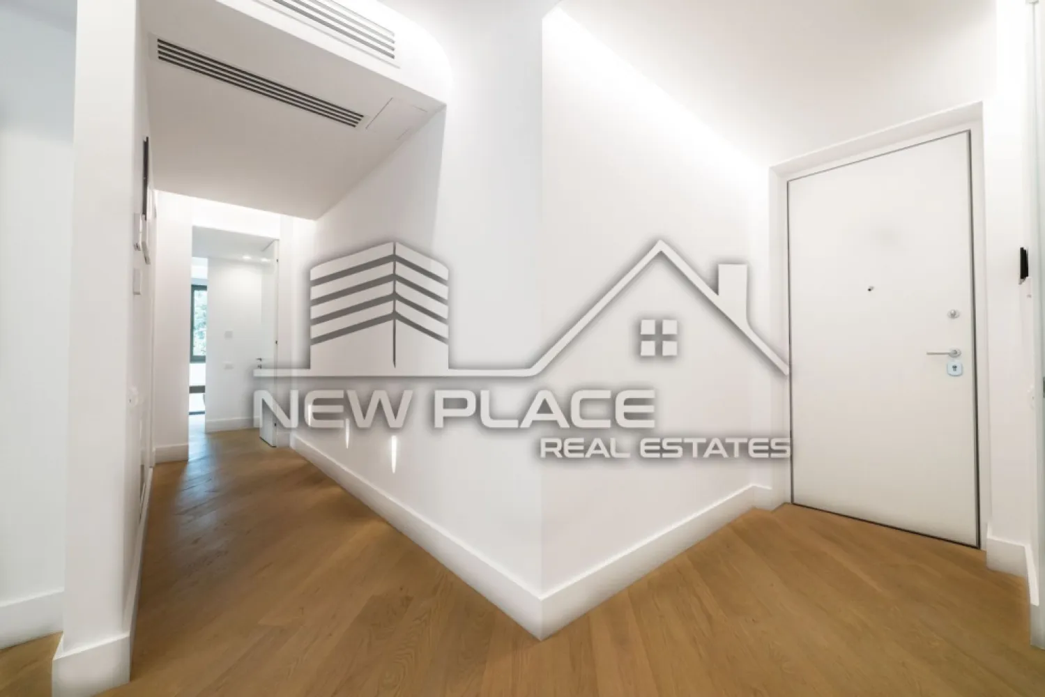 IANCU NICOLAE | Apt exclusivist | 389,360+TVA | Terasa de 39.7 | Lux - New Place Real Estate Company va propune spre vanzare un apartament exclusivist situat intr un complex rezidential premium, localizat in zona de Nord a capitalei - Iancu Nicolae.

Apartamentul este situat la Etajul 1, are o suprafata construita de 125.60 mp si o suprafata utila totala de 106.00 mp, fiind compus din: living cu bucatarie si dining de 26.70 mp, dormitor matrimonial de 15.00 mp cu baie proprie de 4.00 mp, dormitor secundar de 12.50 mp, baie de serviciu de 4.00 mp, hol de 4.10 mp si o terasa de 39.70 mp.

Ansamblul rezidential din care face parte apartamentul propune un concept de locuire exclusivist caracterizat prin finisaje si dotari high-end adaptate trendurilor pietei imobiliare din marile capitale ale lumii.

Conceptul de modern living inseamna sa te bucuri cat mai mult de timpul tau liber. Iar acest lucru incepe acasa. Pentru aceasta viziune ansamblul ia in calcul fiecare parametru al unui stil de viata exclusivist, de la finisajele si dotarile high-end pana la locatie si arhitectura.

Finisaje și dotari
- Fatada ventilata cu placi ceramice Florim
- Tamplarie din aluminiu Schuco cu geam tripan
- Climatizare LG cu control individual a temperaturii
- Usi de acces cu sistem de siguranta
- Control acces cu sistem videointerfon
- Usi interioare tip Filomuro
- Parchet din lemn cu incalzire in pardoseala
- Placari ceramice Florim
- Obiecte sanitare Daniel Rubinetterie
- Incalzire centralizata cu contorizare individuala
- Parcare subterana pe 3 niveluri
- Gradini si spatii verzi

Pentru mai multe detalii sau oferte similare, nu ezitati sa ne contactati.

Aceasta oferta apartine New Place Real Estate Company.