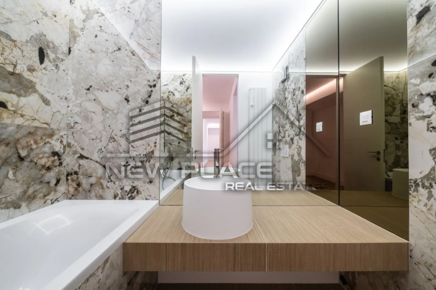 IANCU NICOLAE| Apt exclusivist | 378,510+TVA | Terasa 23.5 | Ultra Lux